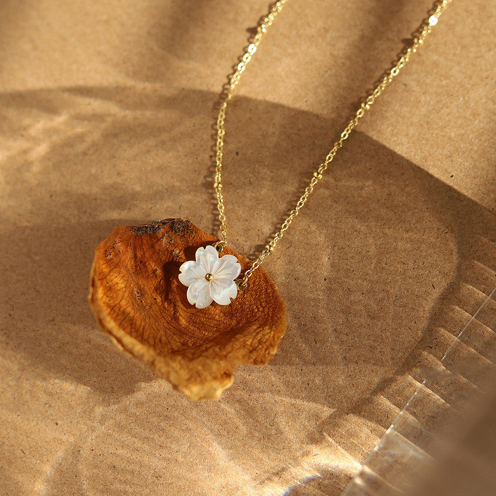 White Shell Peach Cherry Blossom Pendant Collar Chain
