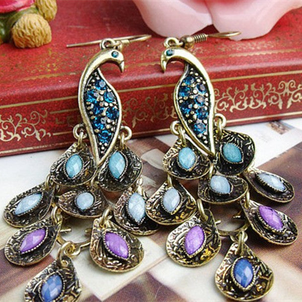 Miss Peacock Diamond Temperament Earrings