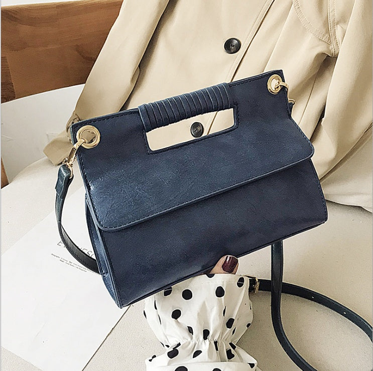 Go with a Stylish Shoulder Bag
