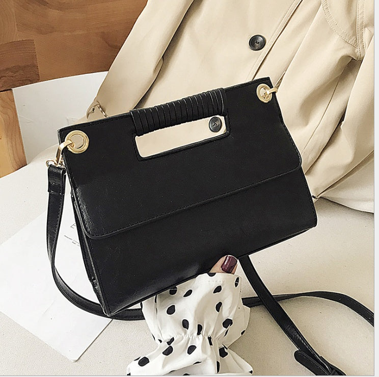 Go with a Stylish Shoulder Bag