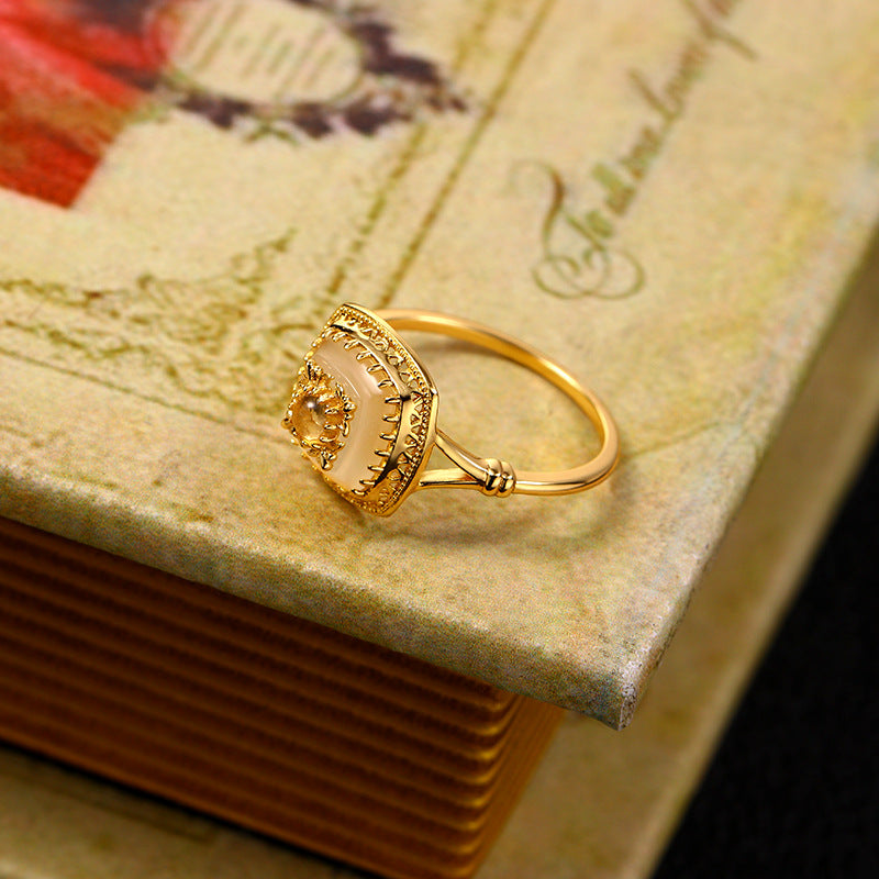 Palace Style Elegant Cut Flower Ring