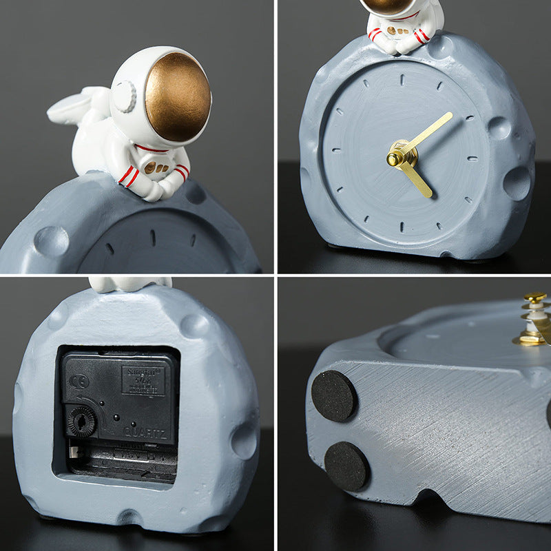Astronaut Creative Children''s Room Bookcase Desktop Astronaut Clock Trinket Boy''s Bedroom Bedside Decoration