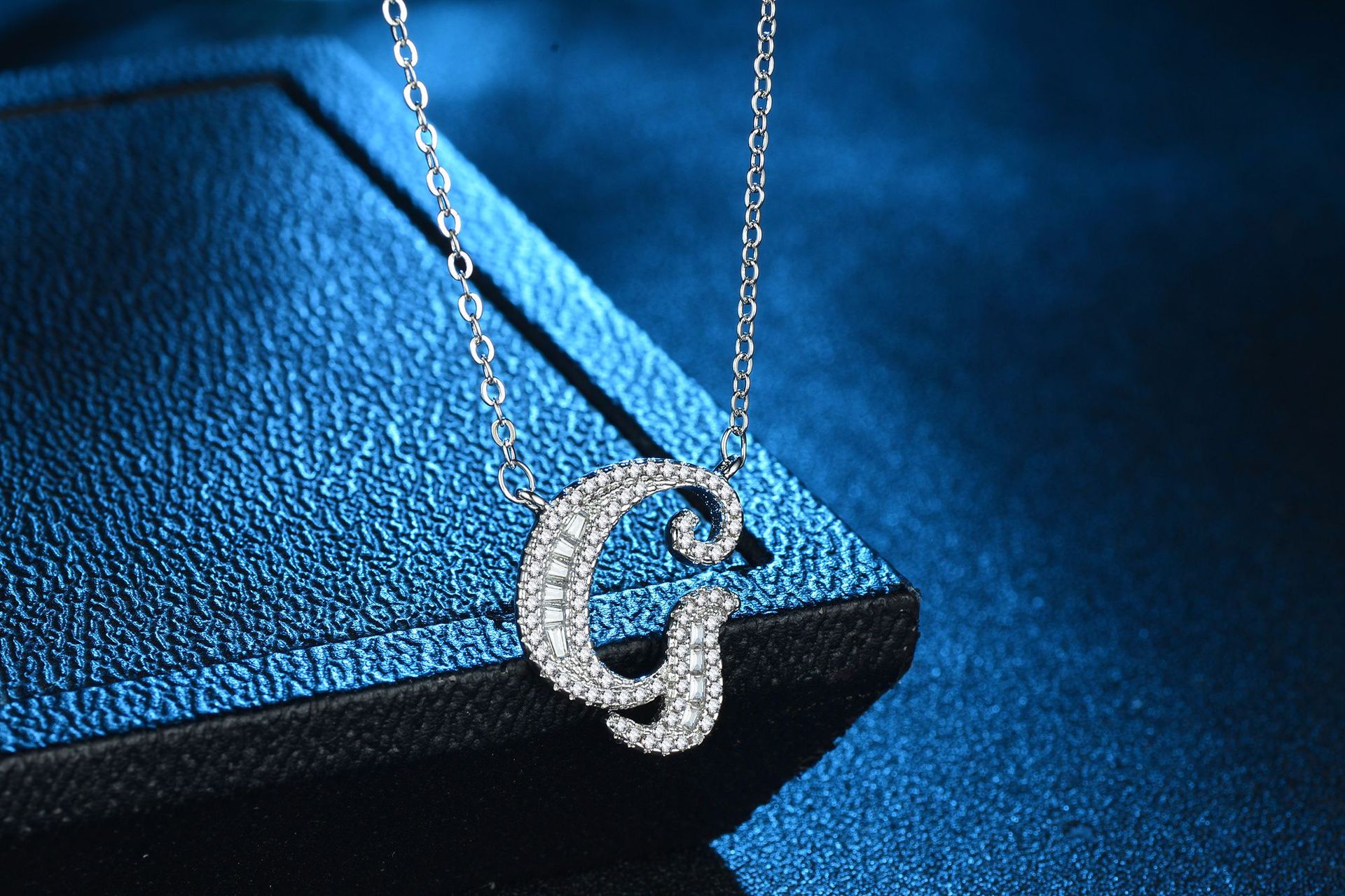 English Letter Super Flash Zircon Necklace