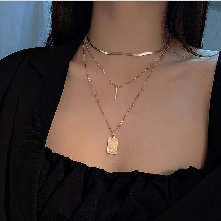 Rectangular Queen Queen Multilayer Necklace