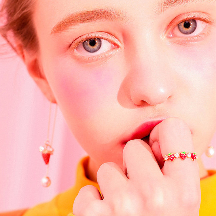 Small Strawberry Forefinger Ring