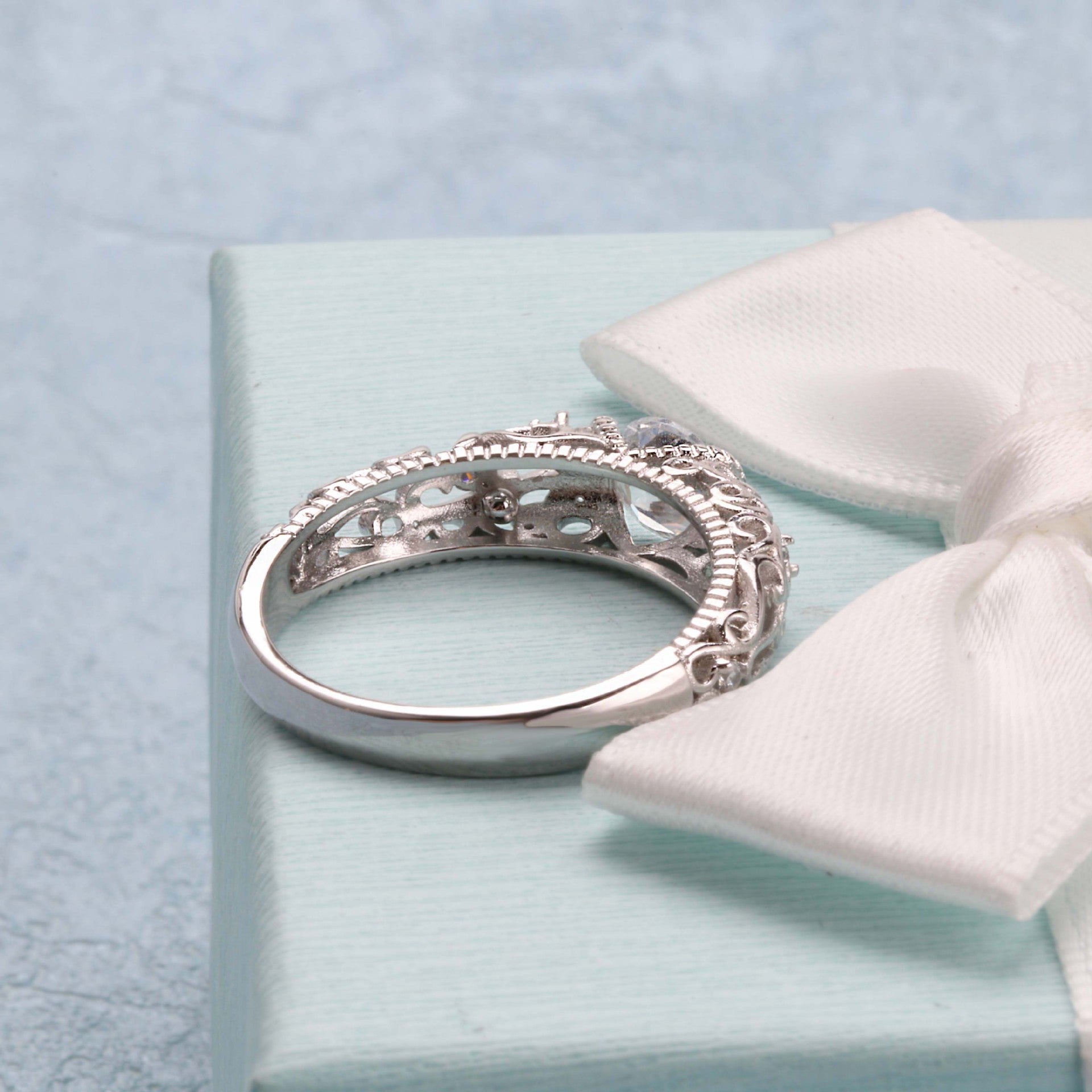 Platinum White Gold Zircon Ring