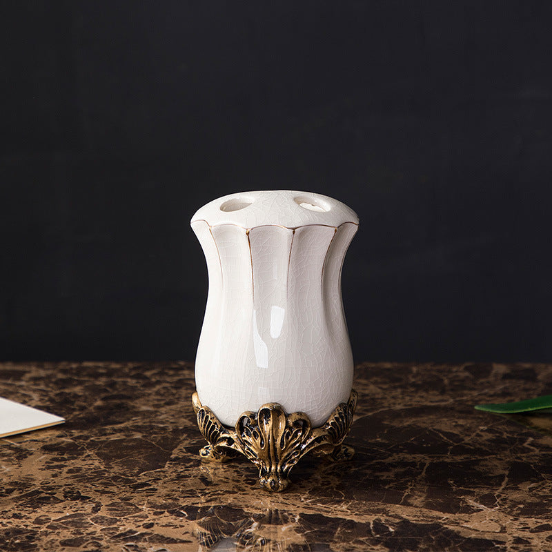 European Style Ceramic Lotion Bottle Resin Soap Bottle