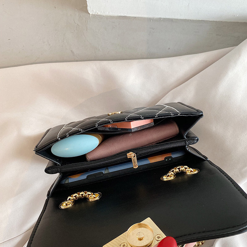 Chain Embroidered Thread With a Single Shoulder Bag