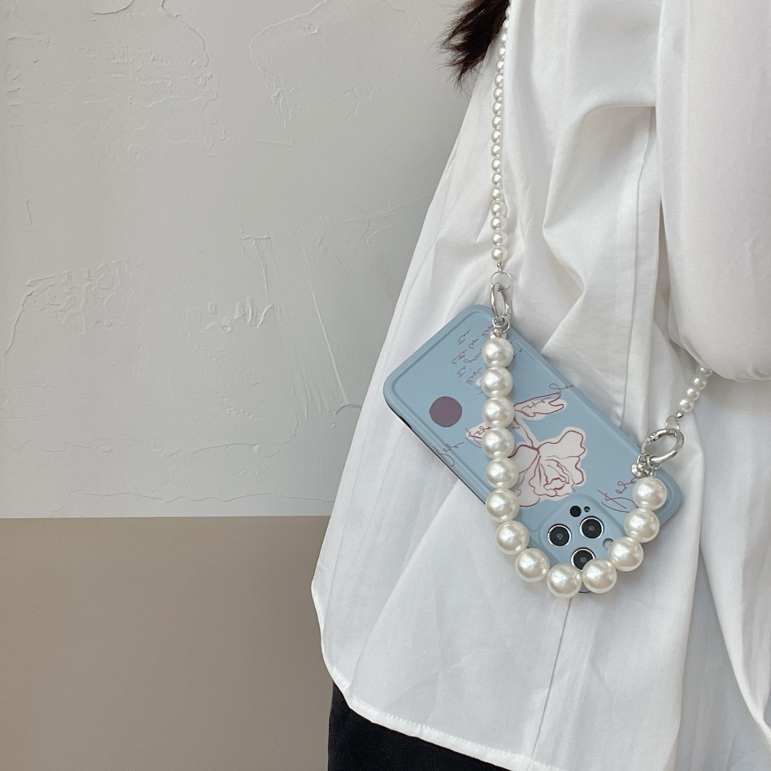 Flower Pearl Messenger Silicone Phone Case