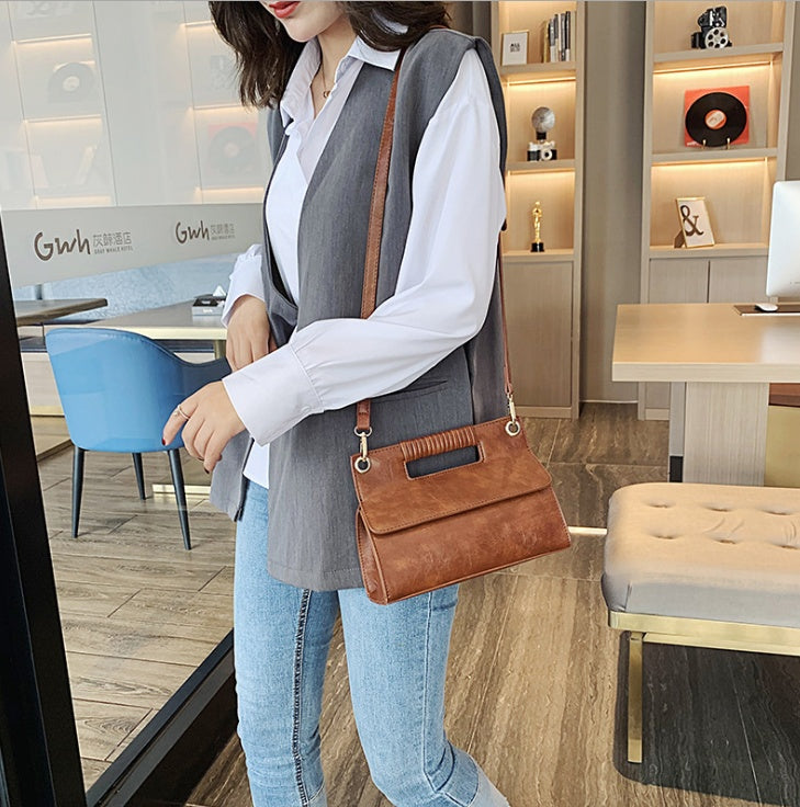 Go with a Stylish Shoulder Bag