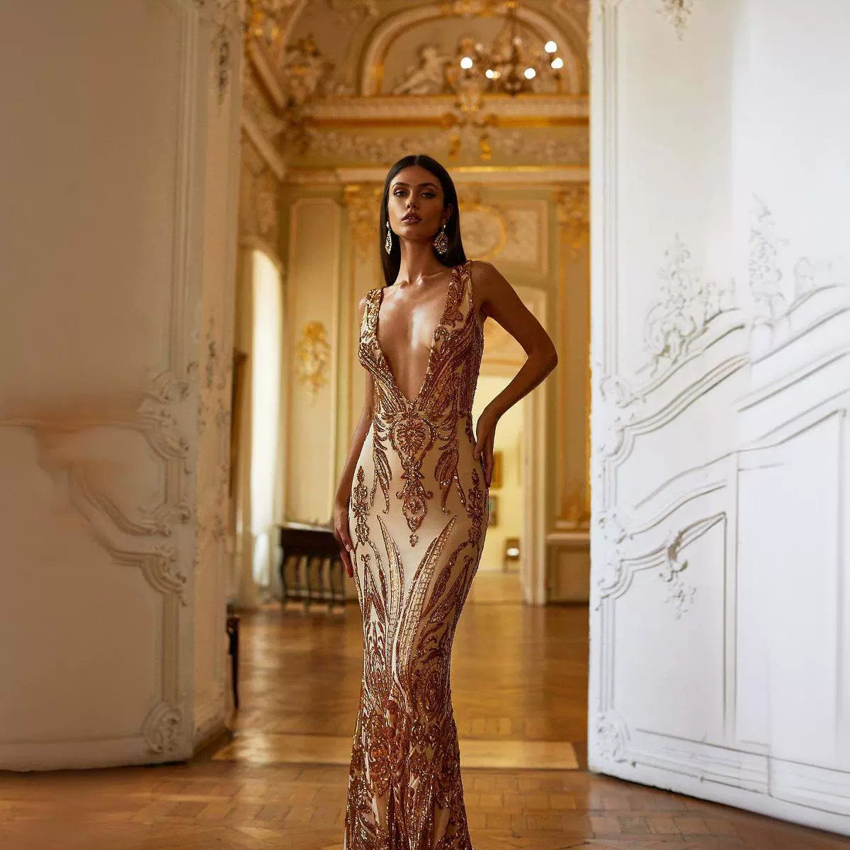 Female Creative V-Neck Heavy Industry Dress
