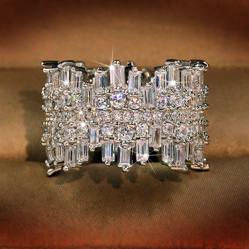 Women's Luxurious Irregular Micro Set Full Circle Zircon Ring