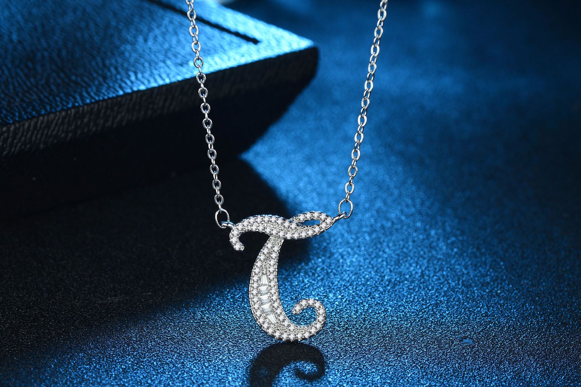 English Letter Super Flash Zircon Necklace