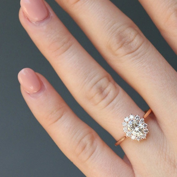 Wish Hot New Egg-Shaped Opal Opal Ring European Beauty Plated 18k Rose Gold Royal Jewelry
