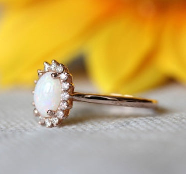 Wish Hot New Egg-Shaped Opal Opal Ring European Beauty Plated 18k Rose Gold Royal Jewelry