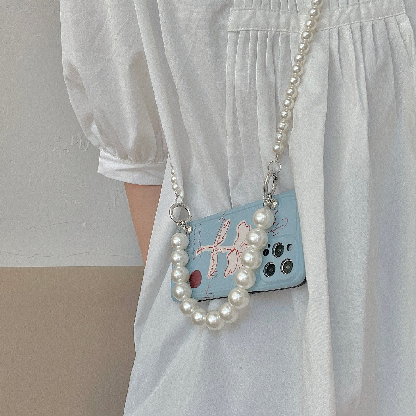 Flower Pearl Messenger Silicone Phone Case