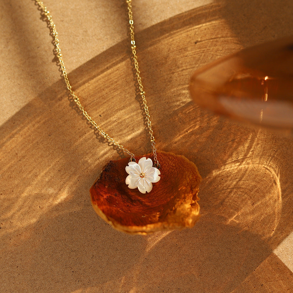 White Shell Peach Cherry Blossom Pendant Collar Chain