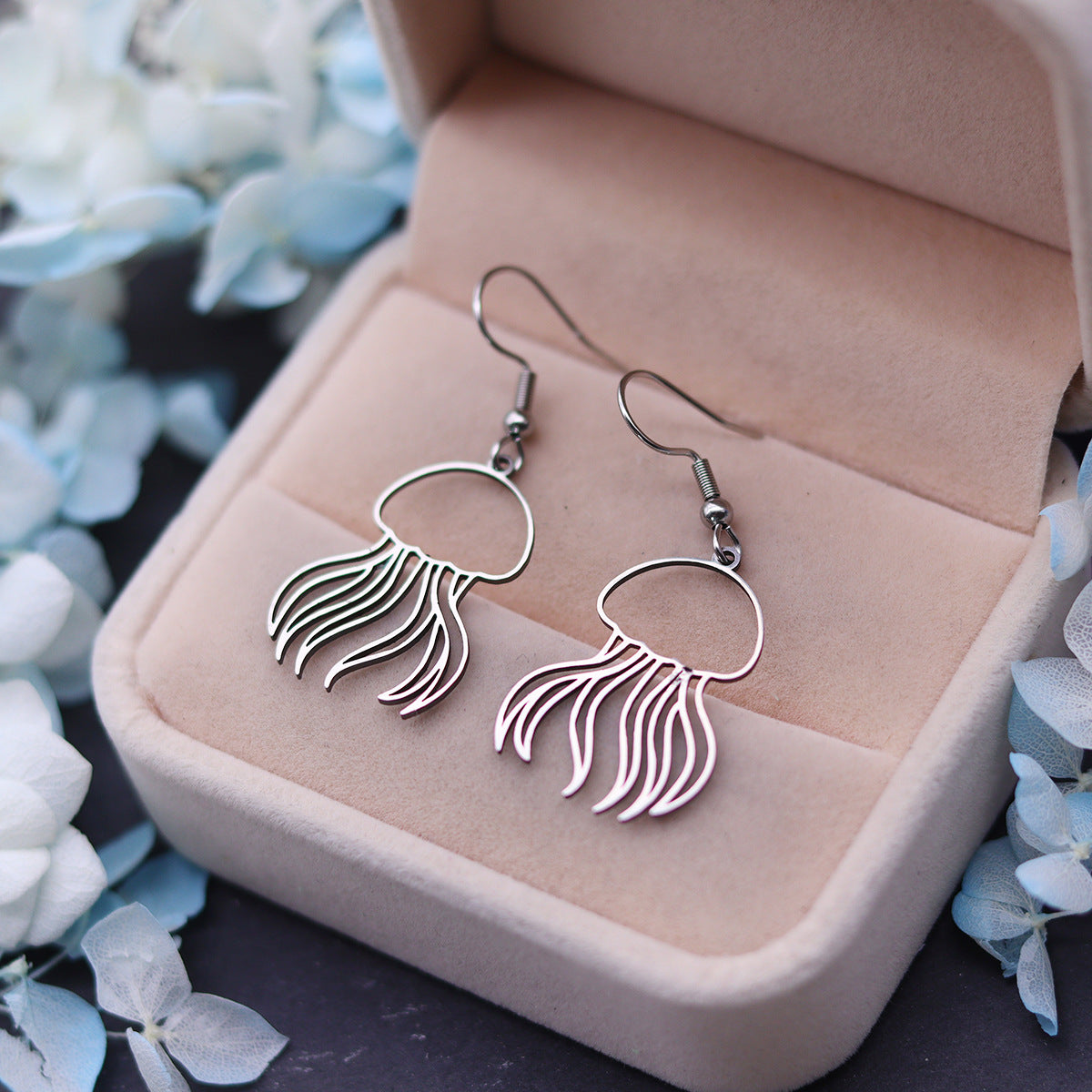 Marine Feng Shui Jellyfish Earrings Creative Fashionable And Light Luxury