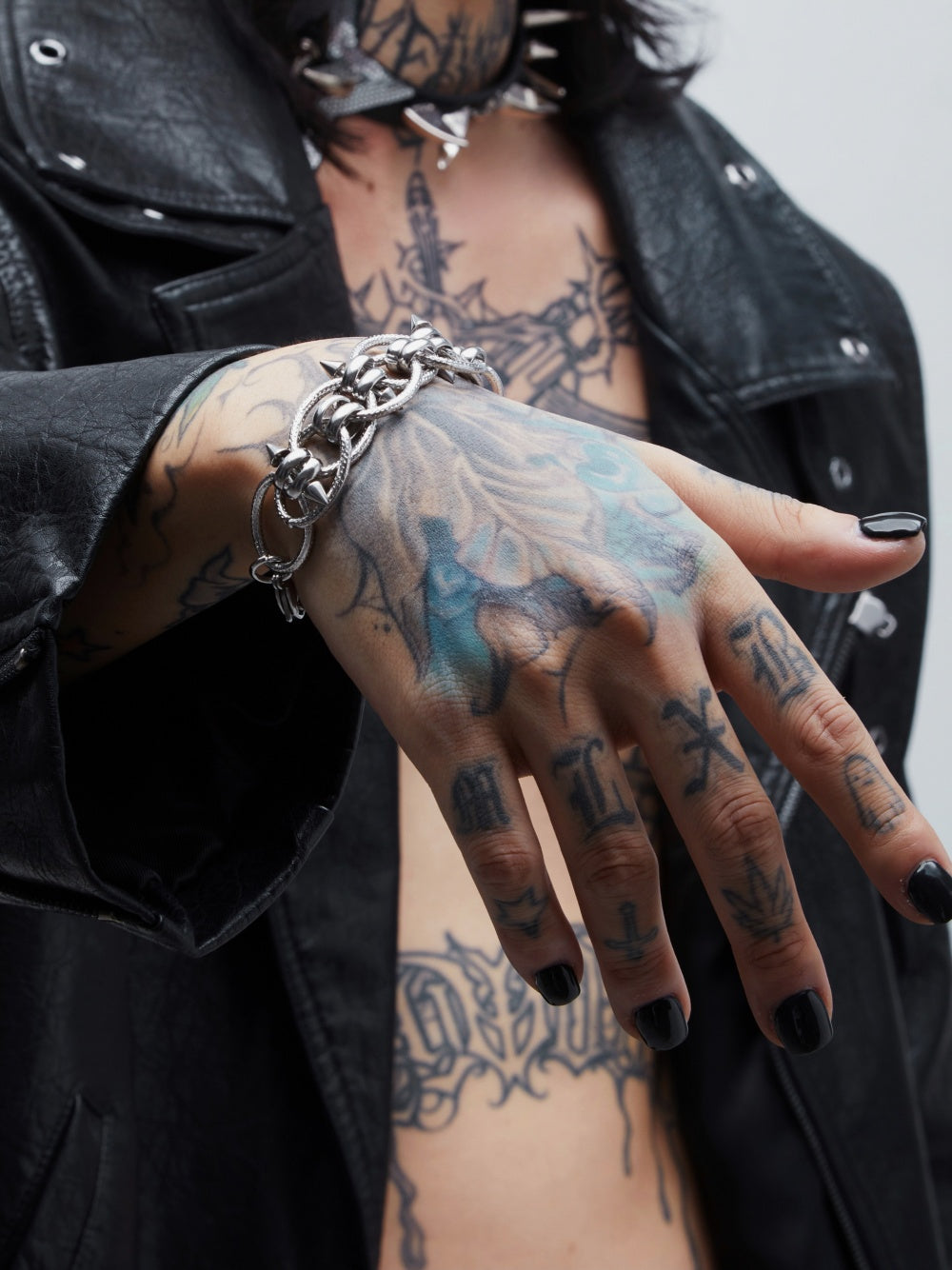 Rivet Heavy-Duty Castle Thorn Bracelet