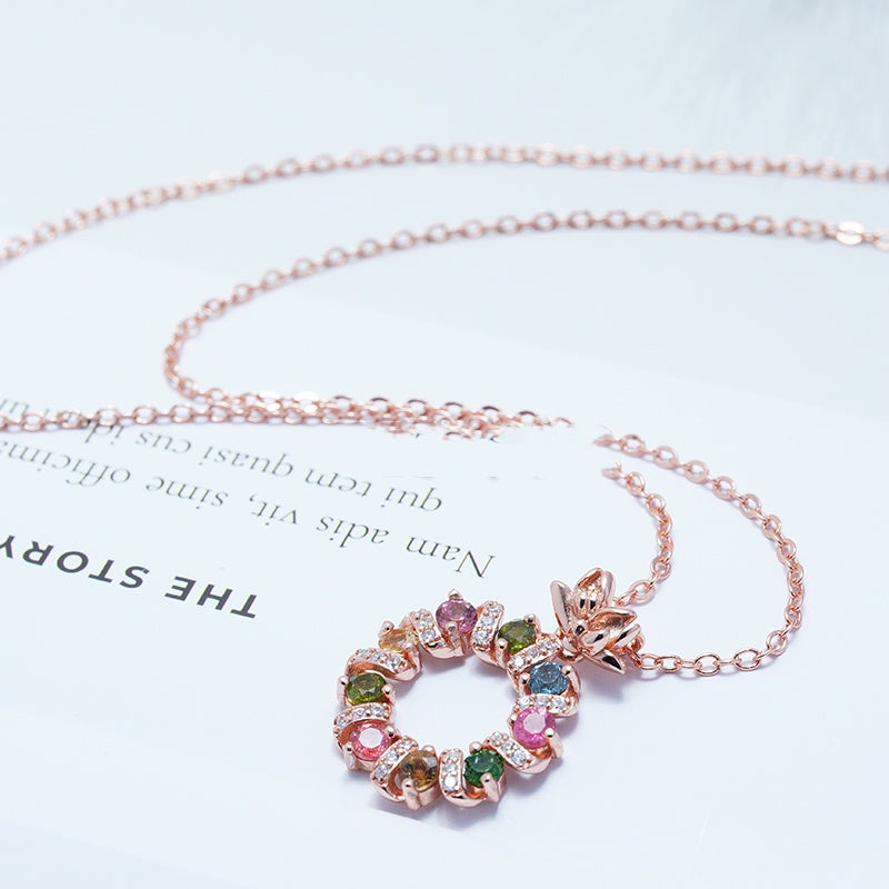 Women's Fashion Dry Spin Peony Flower Crown Doughnut Pendant Necklace
