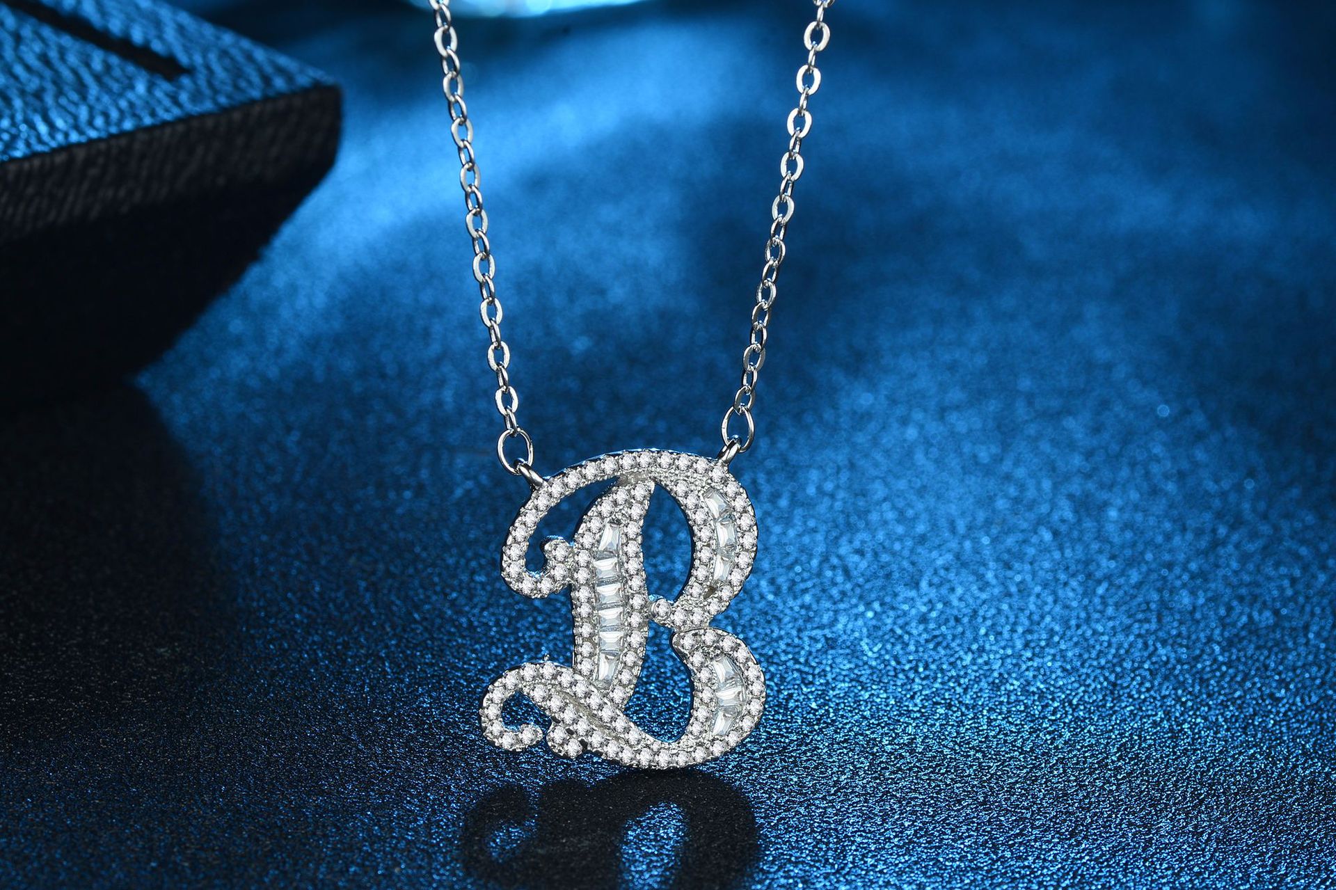 English Letter Super Flash Zircon Necklace