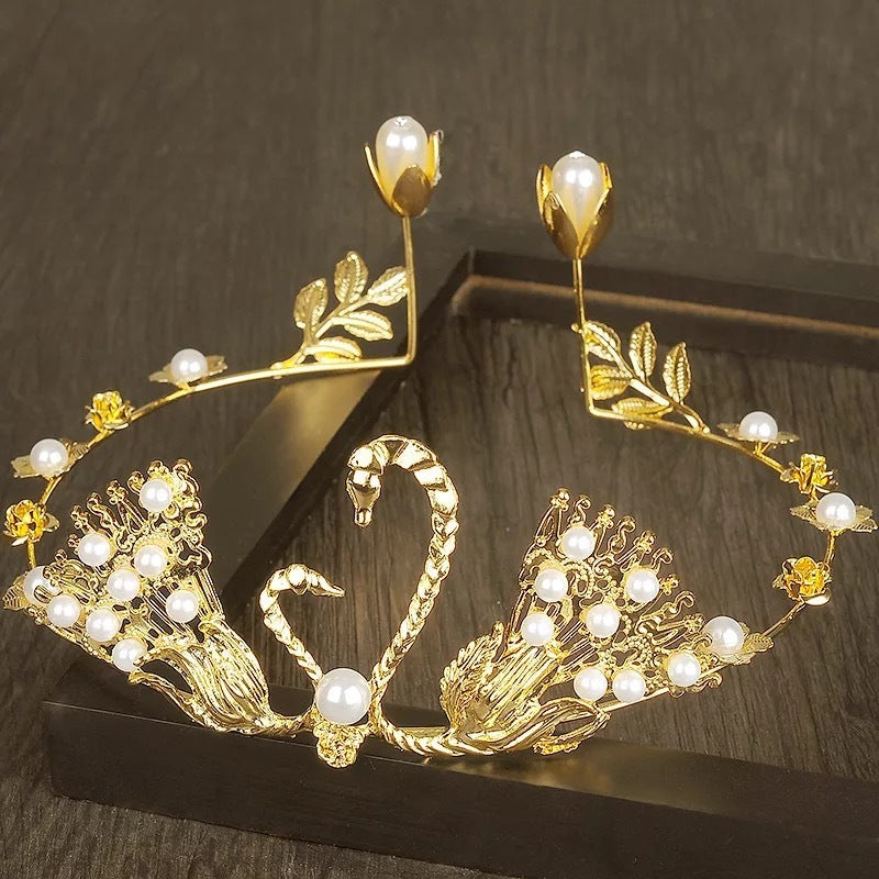 Large Swan Crown Baking Decorative Ornament