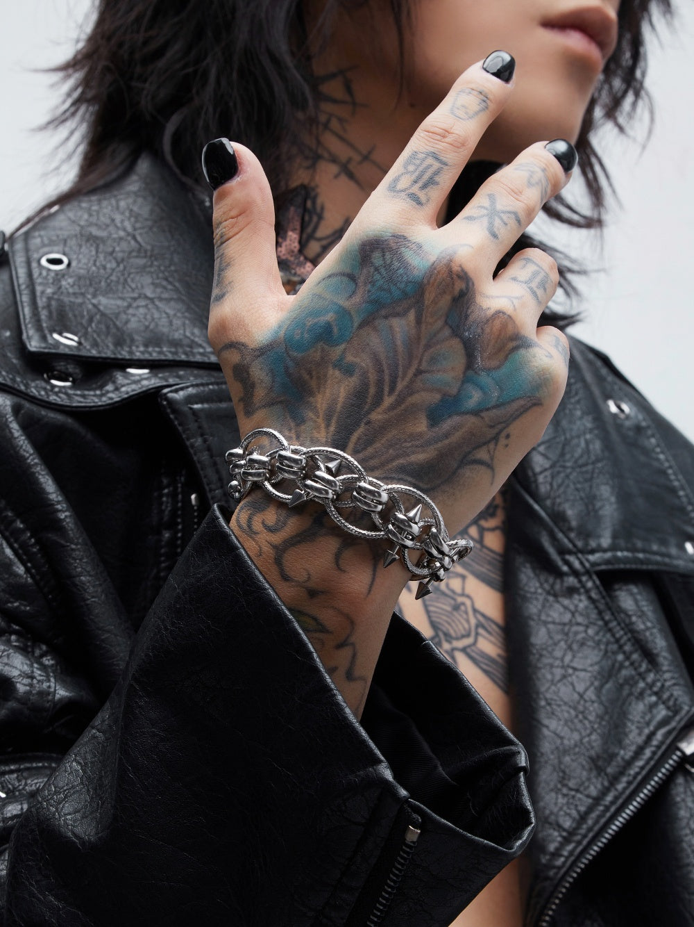 Rivet Heavy-Duty Castle Thorn Bracelet