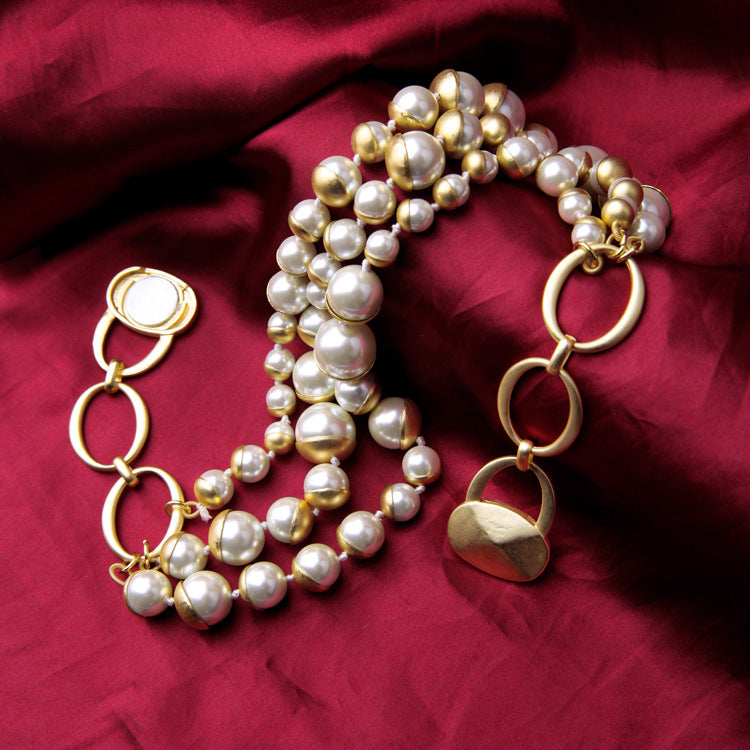Ladies Vintage Pearl Necklace