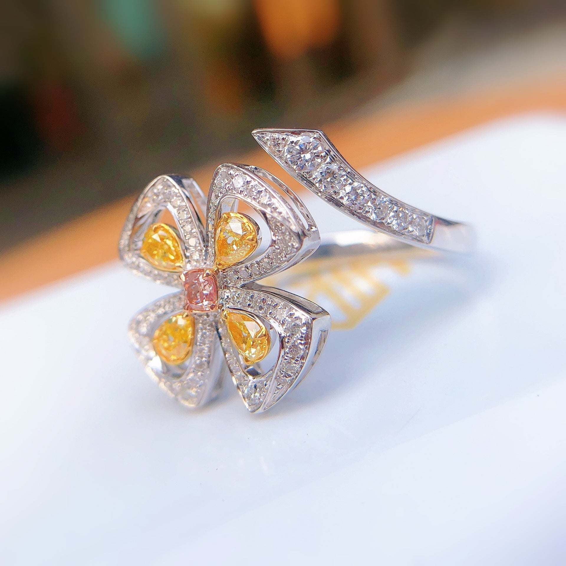 Yellow Diamond Four-Leaf Clover Crystal Female Ring