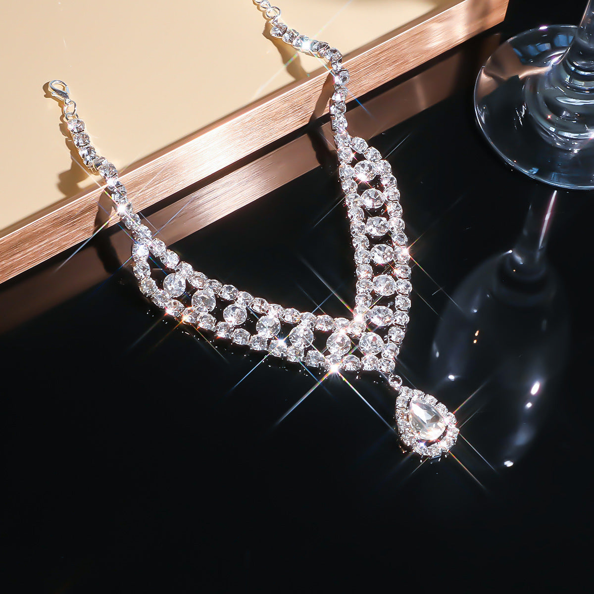 Necklace Clavicle Chain Multi-Layer Crystal Pendant Necklace Wedding Decoration Tide