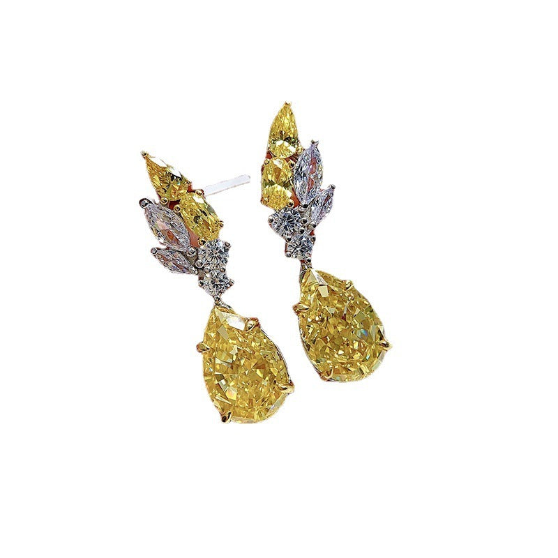 Fashion Pear-Shaped Yellow Diamond Earrings