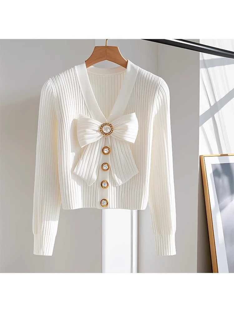 White Long-Sleeved Fashionable High-End Chic Sweater