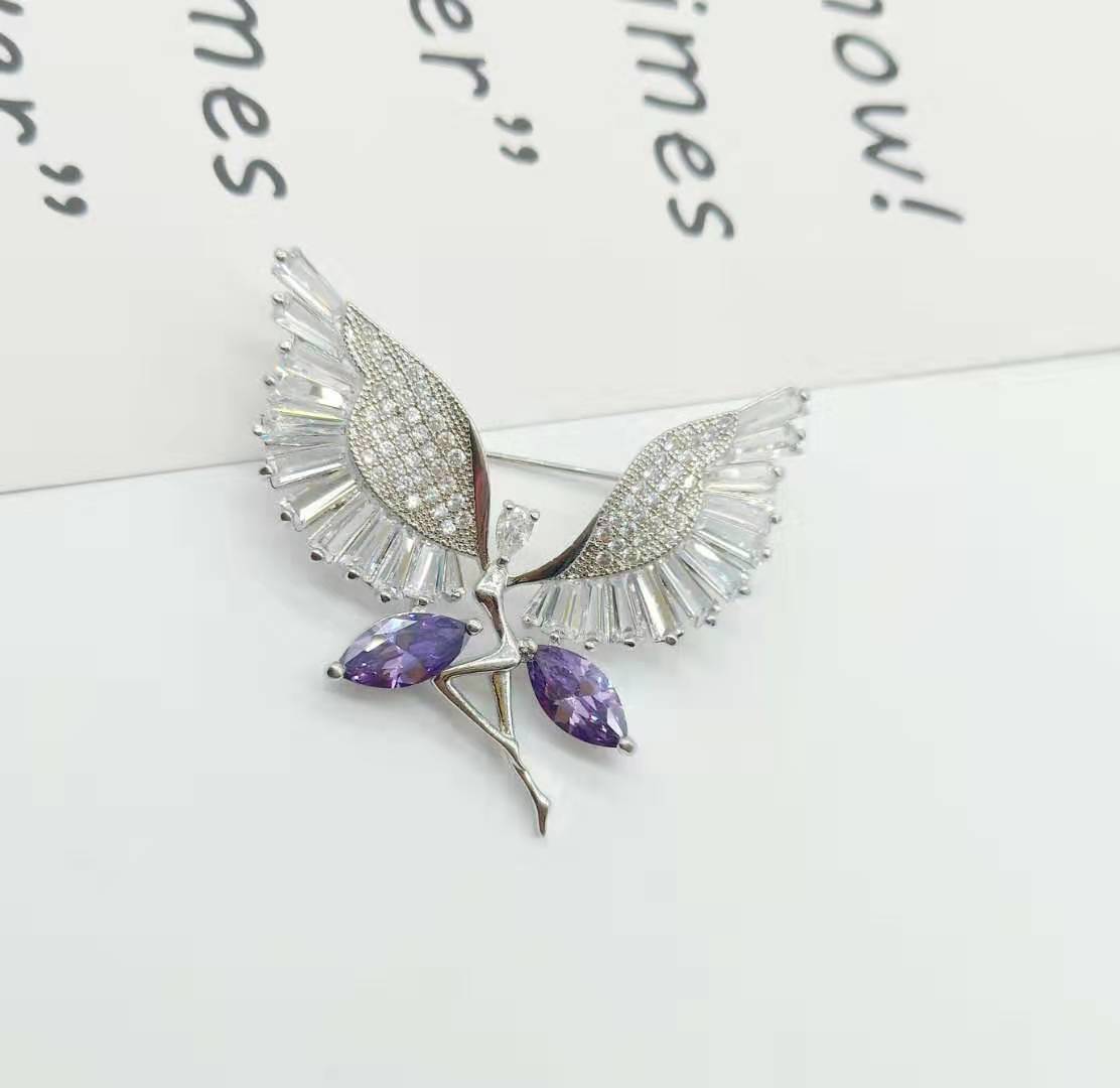Luxury High-End Angel Flying Brooch Coat Clothing