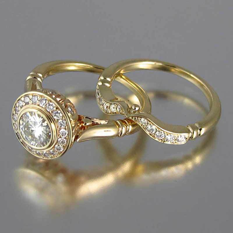 Gold Exquisite Micro-Inlaid Ring Set