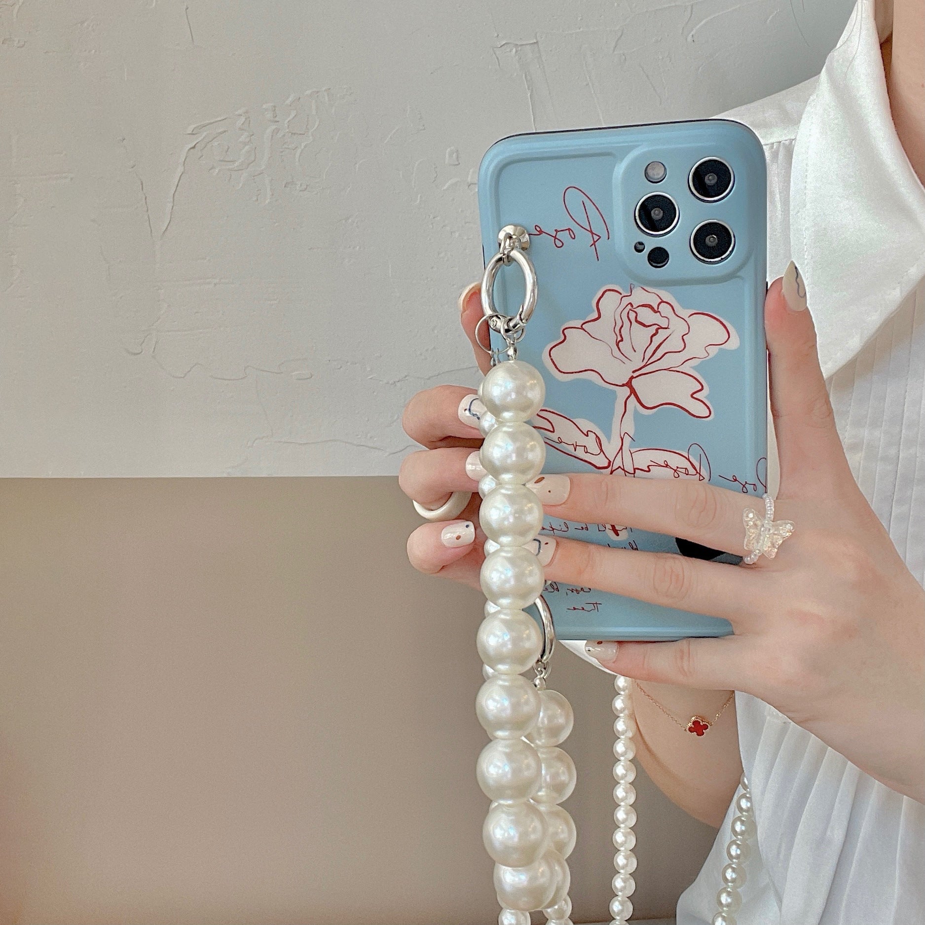Flower Pearl Messenger Silicone Phone Case
