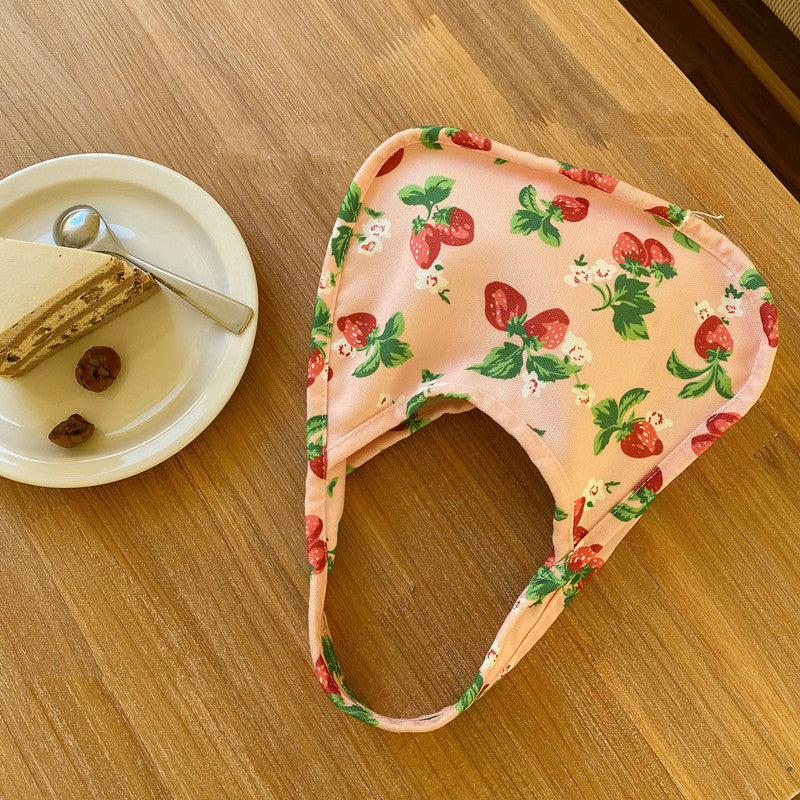 French Niche Strawberry Underarm Bag Design Sense
