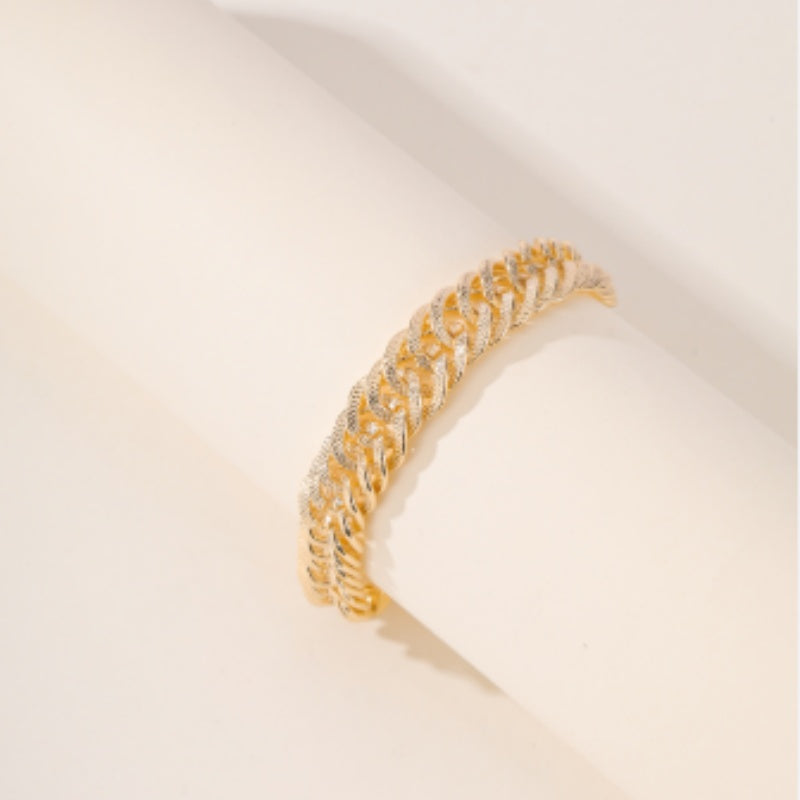 An Elegant And High-End Middle Eastern Ramadan Style Metal Engraved Double Woven Dense Chain For Women's Popular Vacation Style Foot Chain