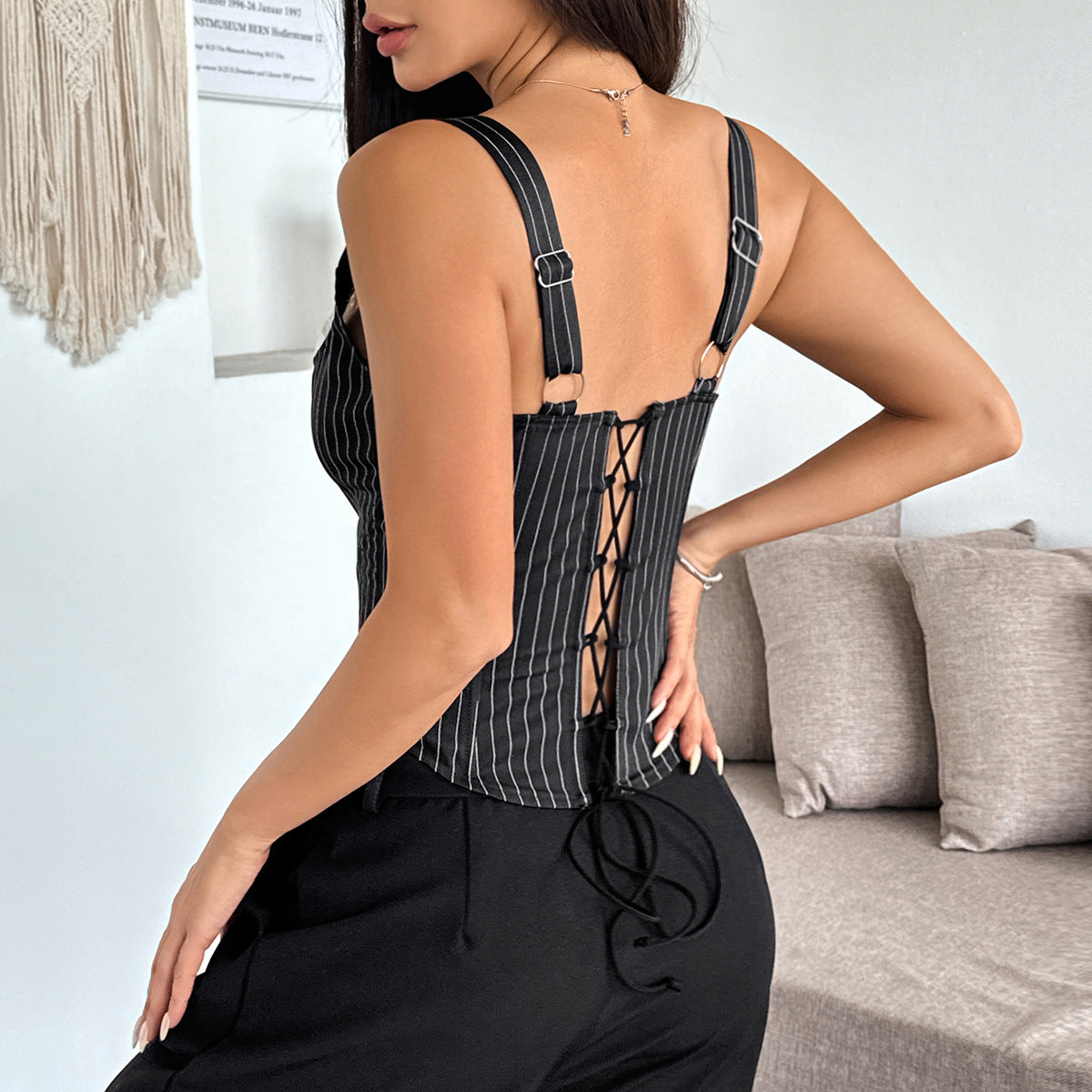 Contrast-Color Ruffled Bust Cup Fishbone-Style Workwear Vest