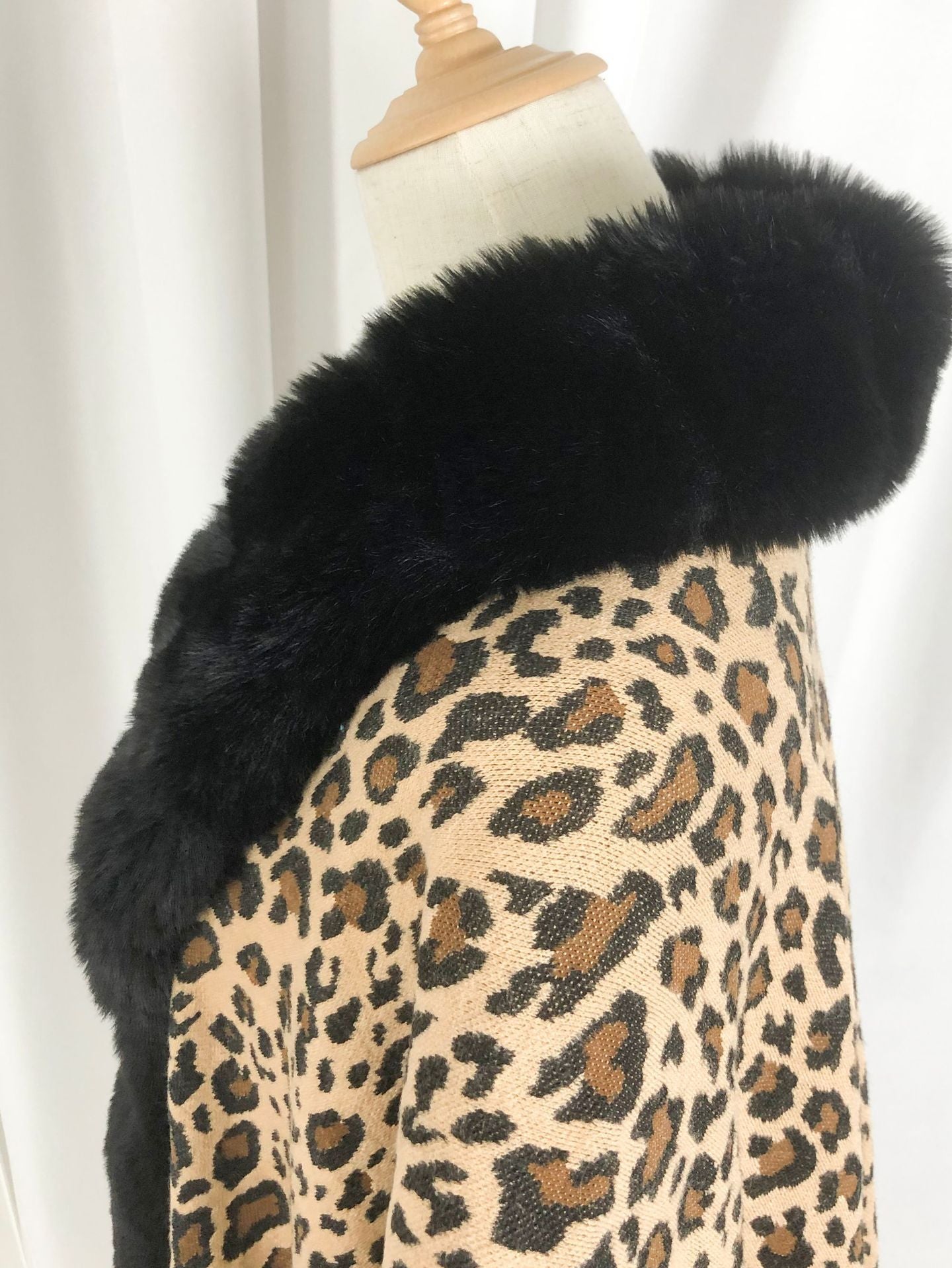 Women's Leopard Winter Imitate Rex Rabbit Fur Warm Thickened Cape Coat