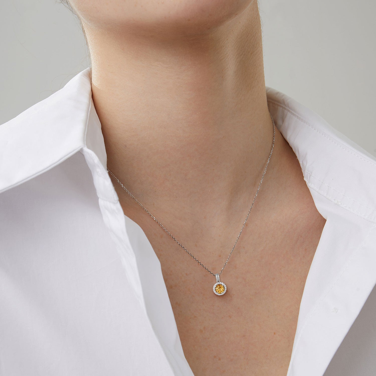 Luxurious Necklace Designed By A Small Group Of People, Korean Version, Simple Circular Pendant, 925 Silver With Natural Yellow Crystal Necklace