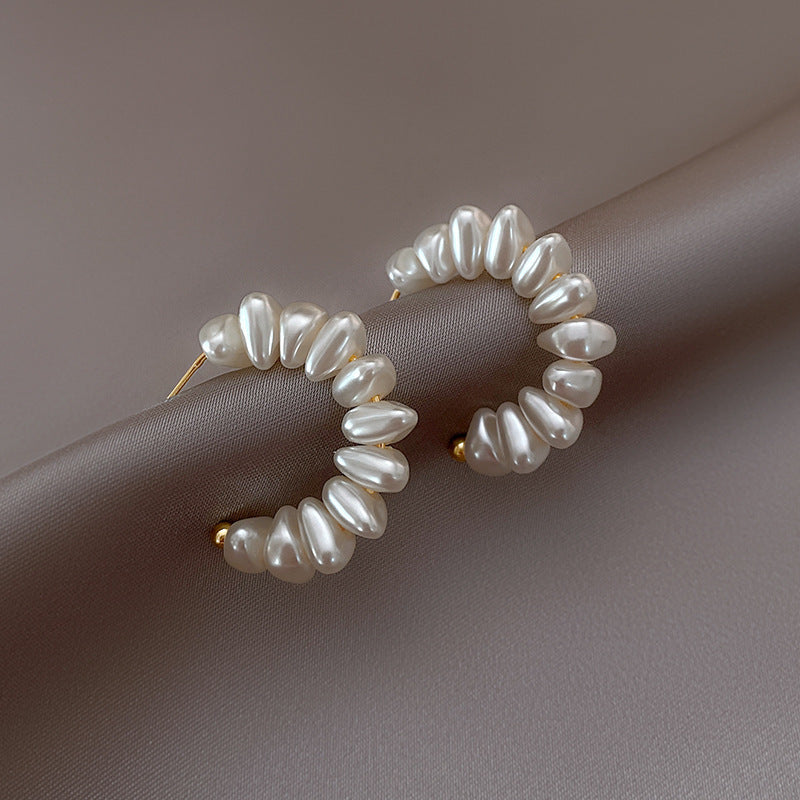 Women's Exaggerated Pearl Hoop Earrings