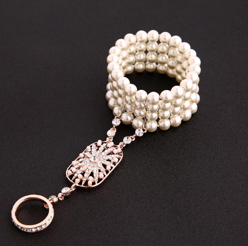 Amazing Gatsby Same Glass Pearl Bracelet