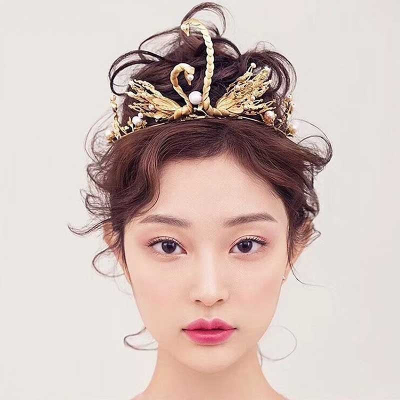Golden Swan Crown Decoration