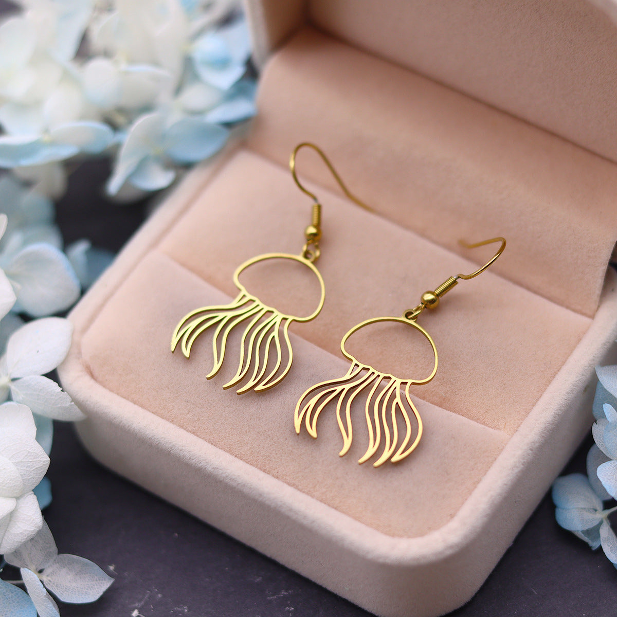 Marine Feng Shui Jellyfish Earrings Creative Fashionable And Light Luxury