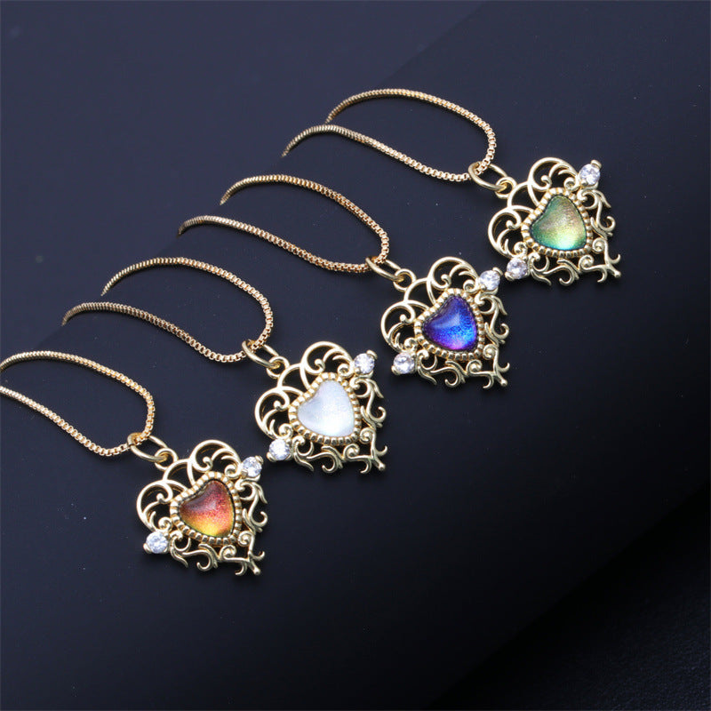 Hollow Heart-Shaped Pendant Necklace Heart-Shaped Crystal