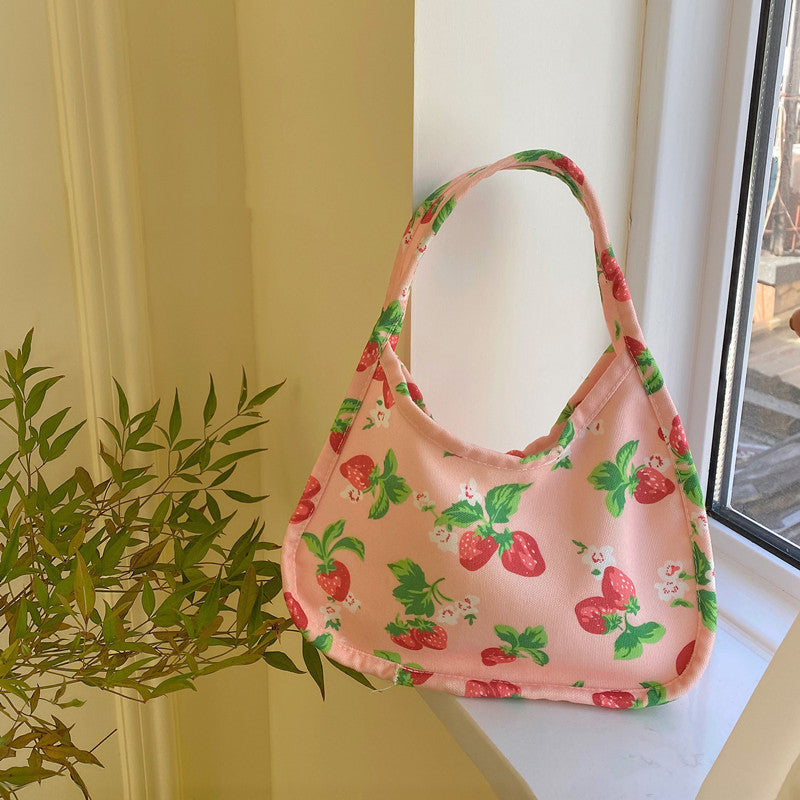 French Niche Strawberry Underarm Bag Design Sense