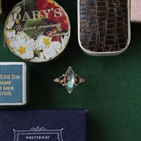 Three-Dimensional White Crystal Mosaic S925 Silver-Plated Gold Ring