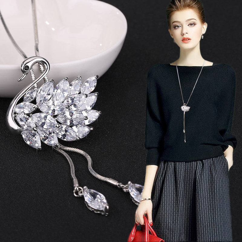 Swan Sweater Chain