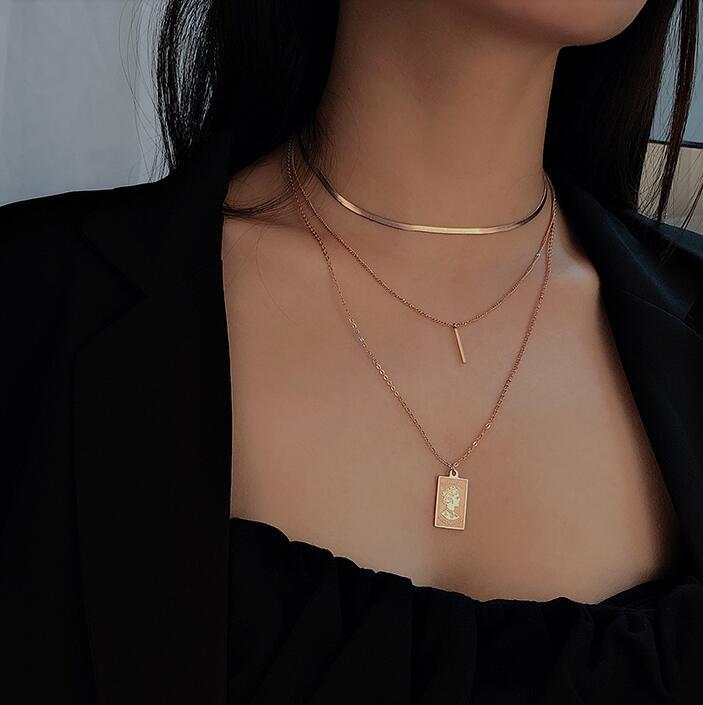 Rectangular Queen Queen Multilayer Necklace