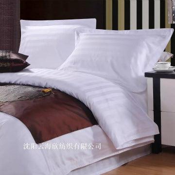 Four-Piece Hotel bedding